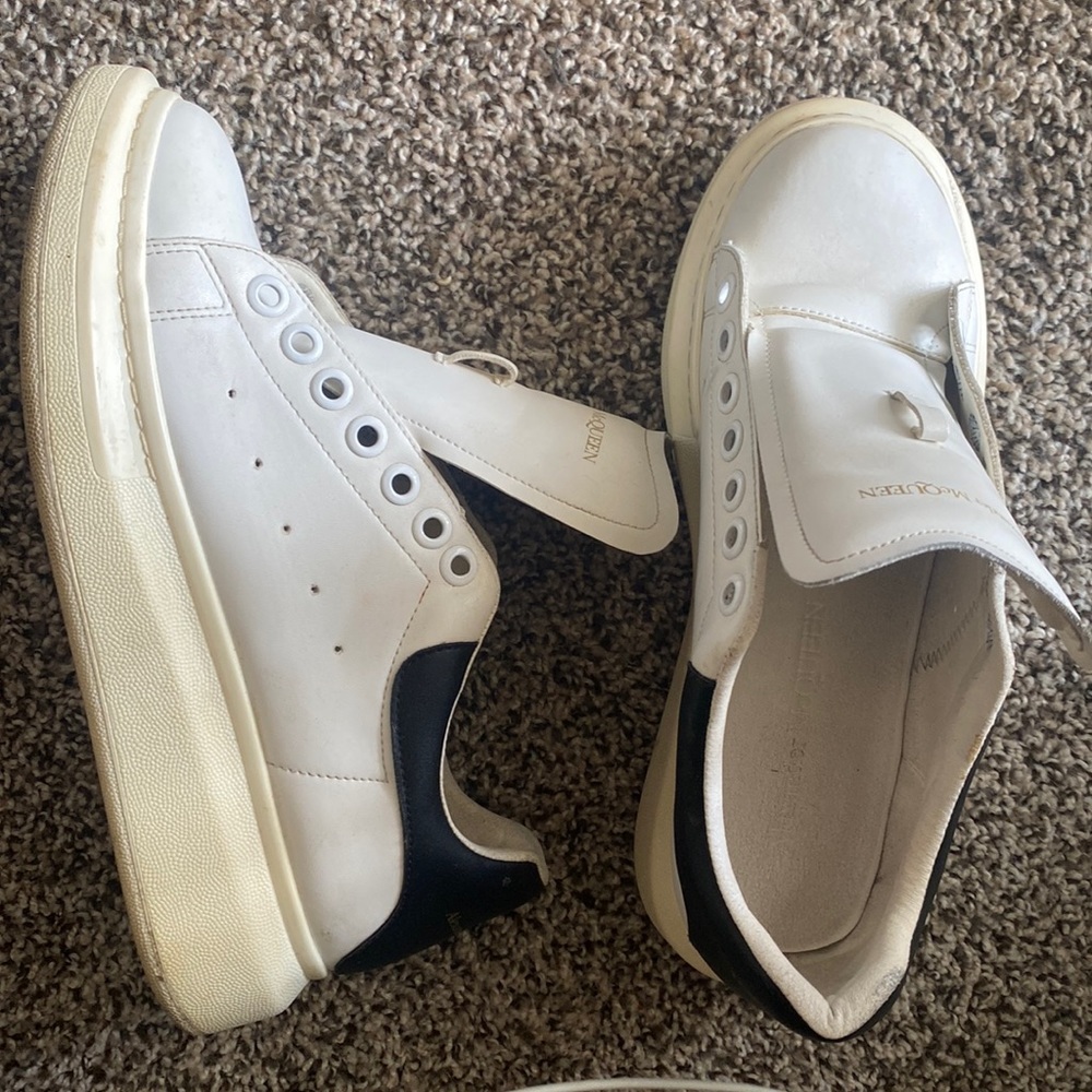 AUTHENTIC Alexander McQueens